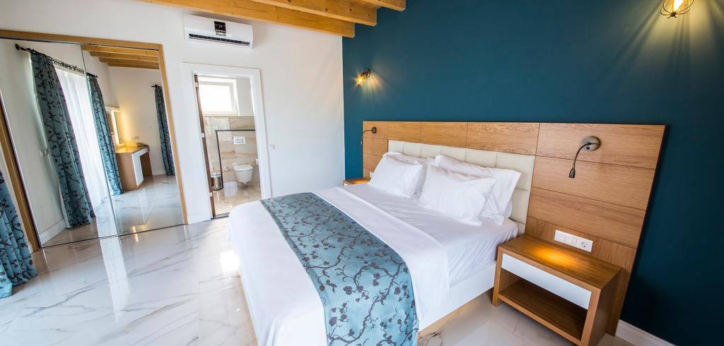 Blanca Beach Hotel (+12)