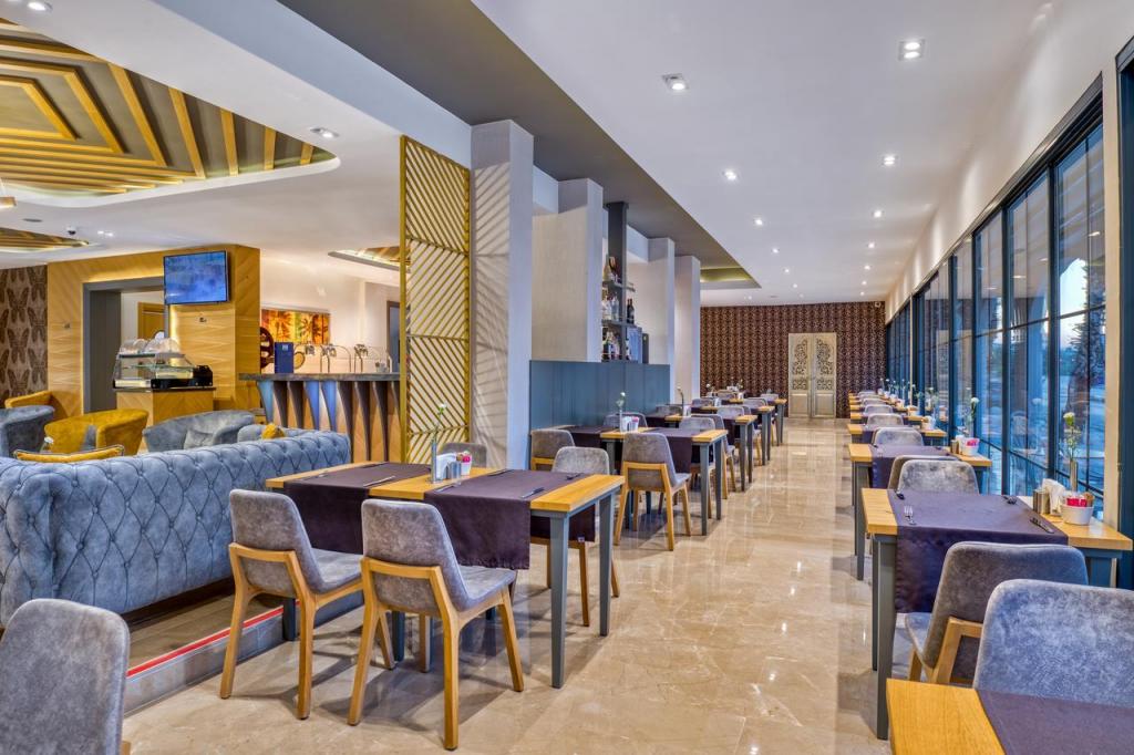 Sealife Lounge Hotel – Adult Only