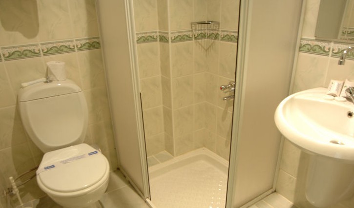 May Garden Club Hotel