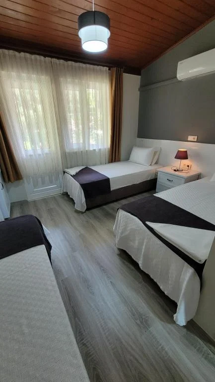 Canada Hotel ve Bungalows