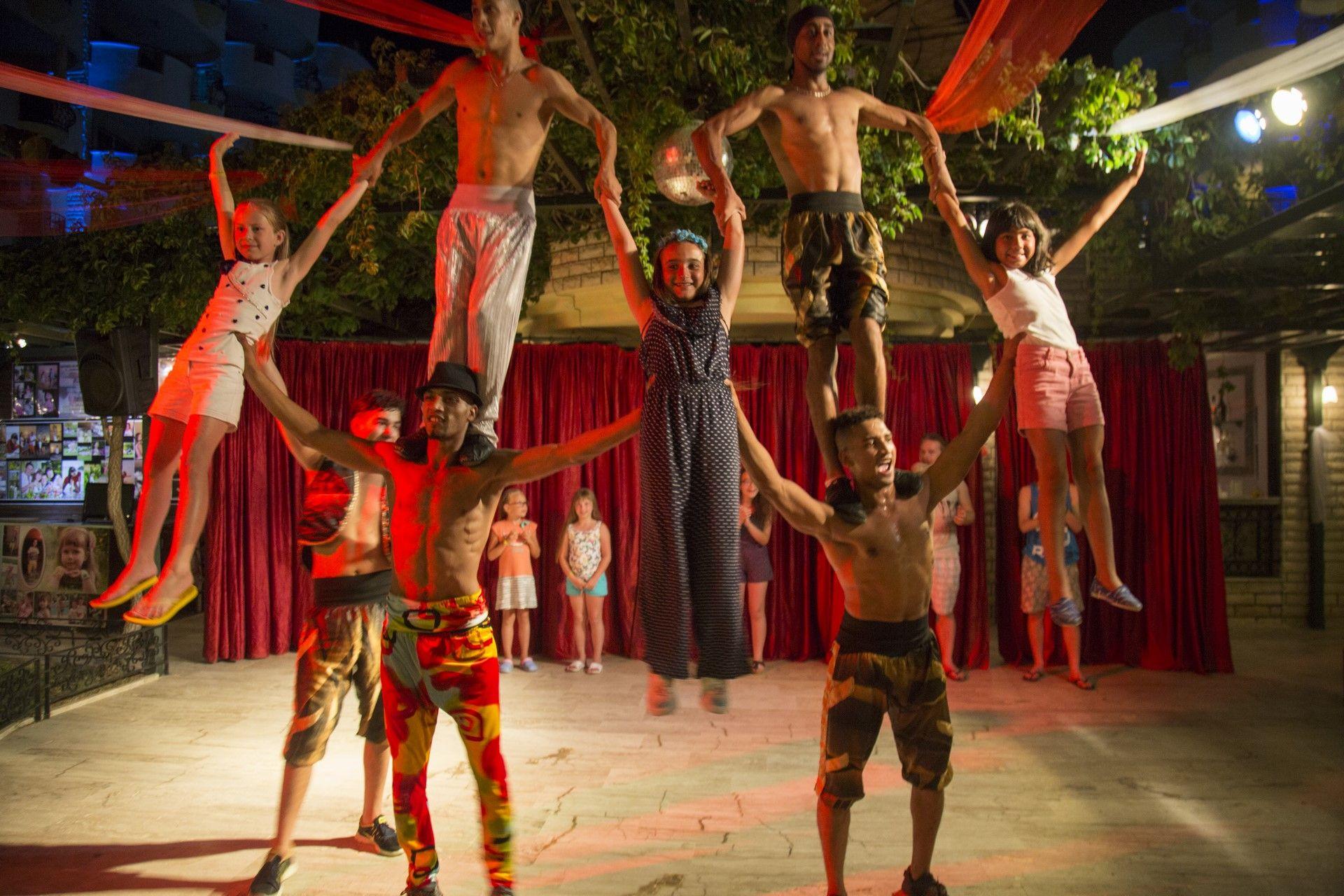 May Garden Club Hotel