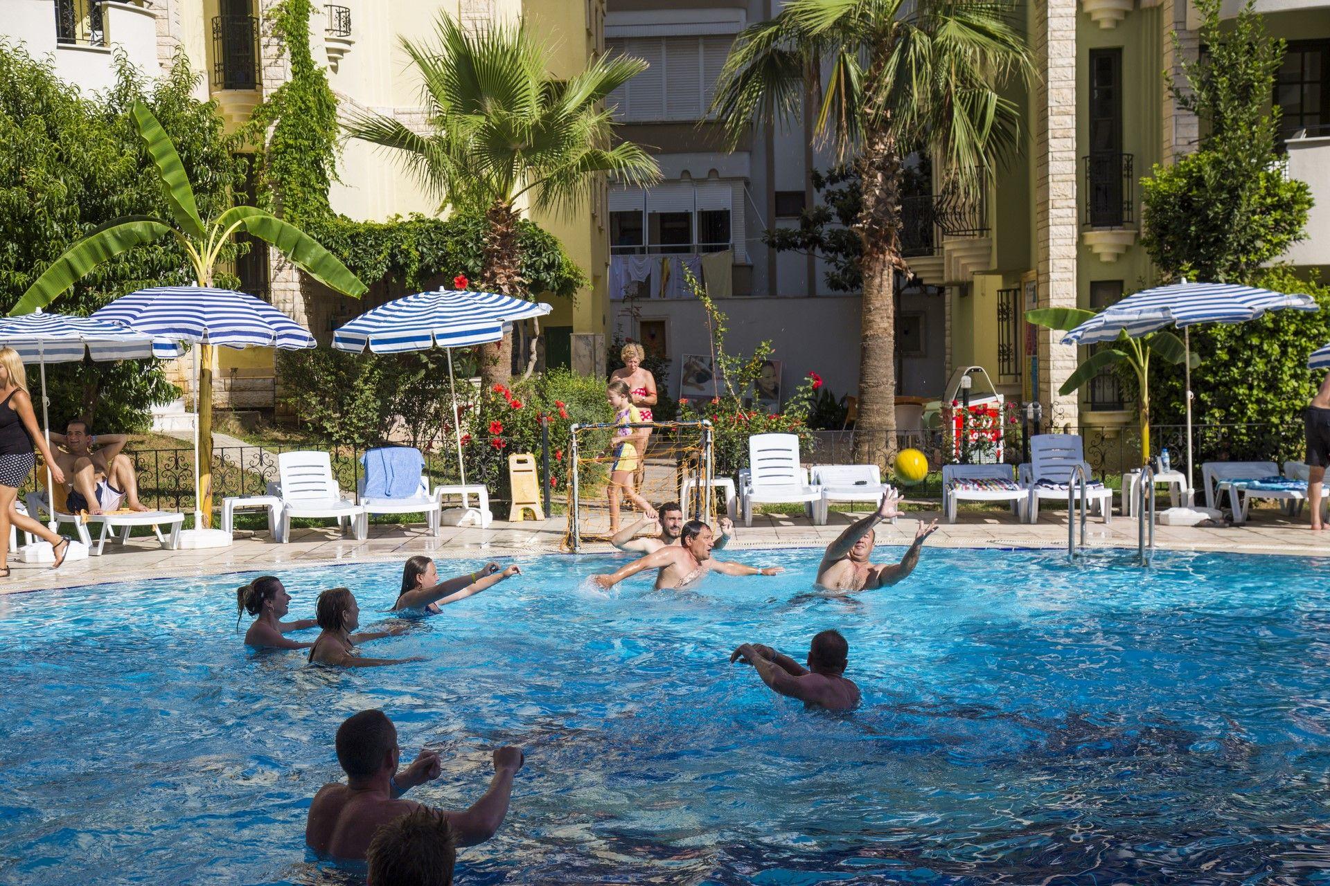 May Garden Club Hotel