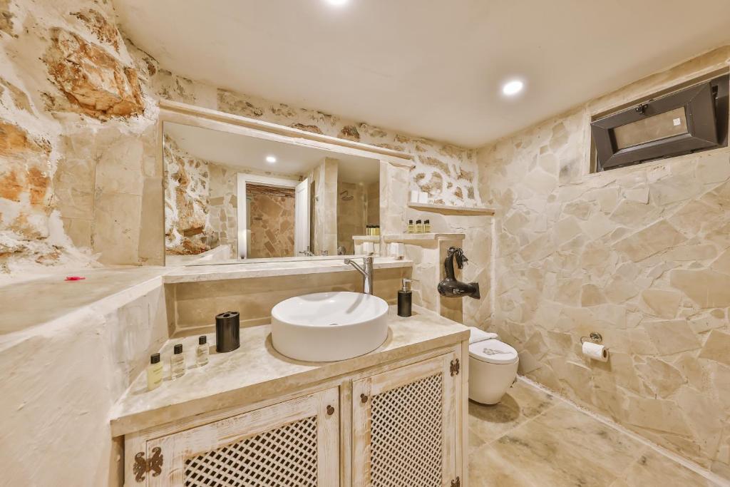 Mojo Sunset Boutique Hotel