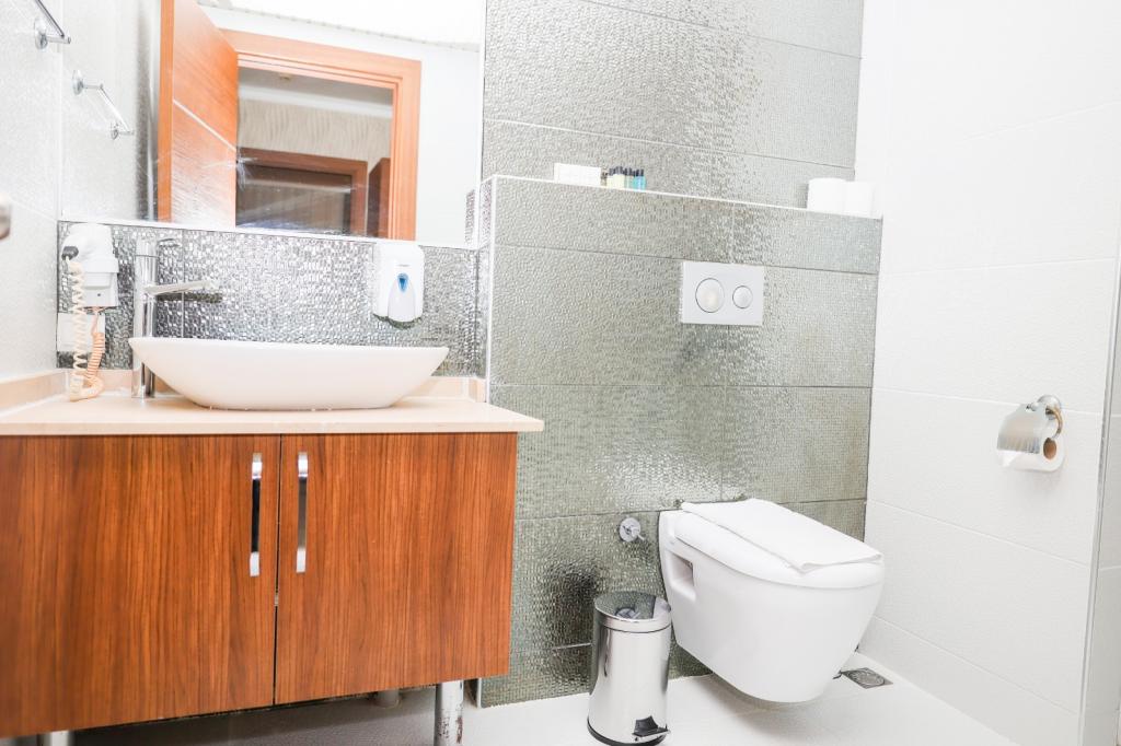 The Corner Park Hotel