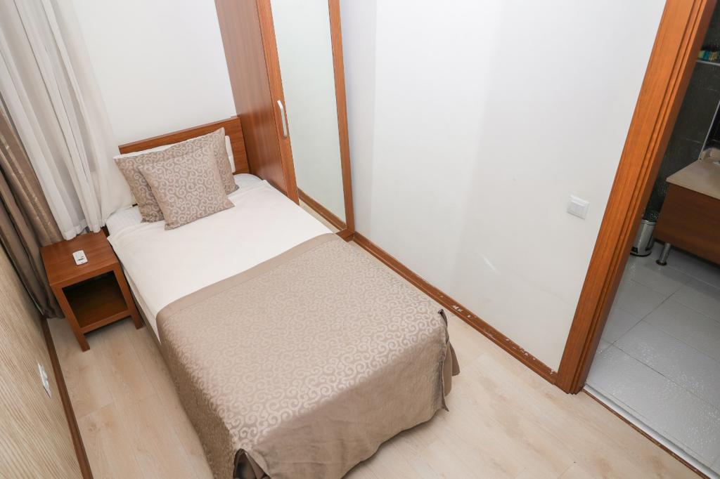 The Corner Park Hotel