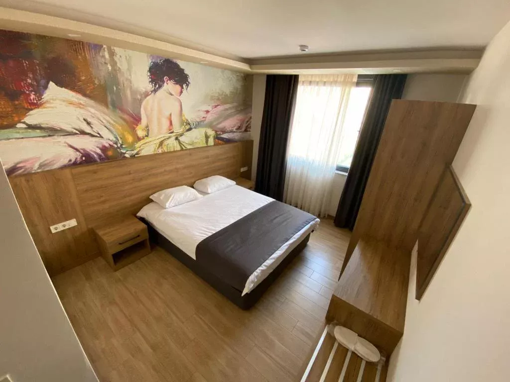 Golden World Suite Hotel