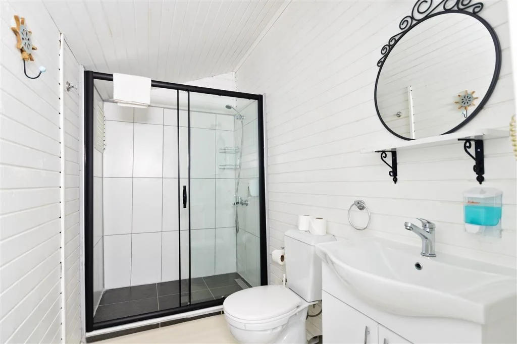 Lukkies Lodge Cıralı