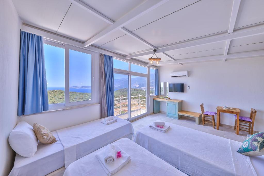 Mojo Sunset Boutique Hotel