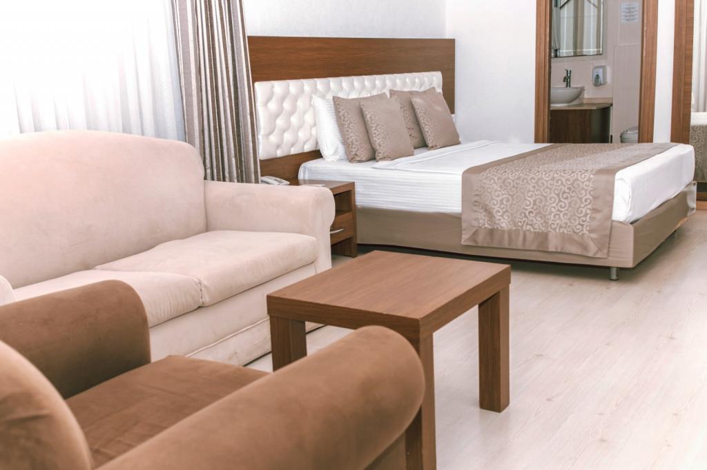 The Corner Park Hotel