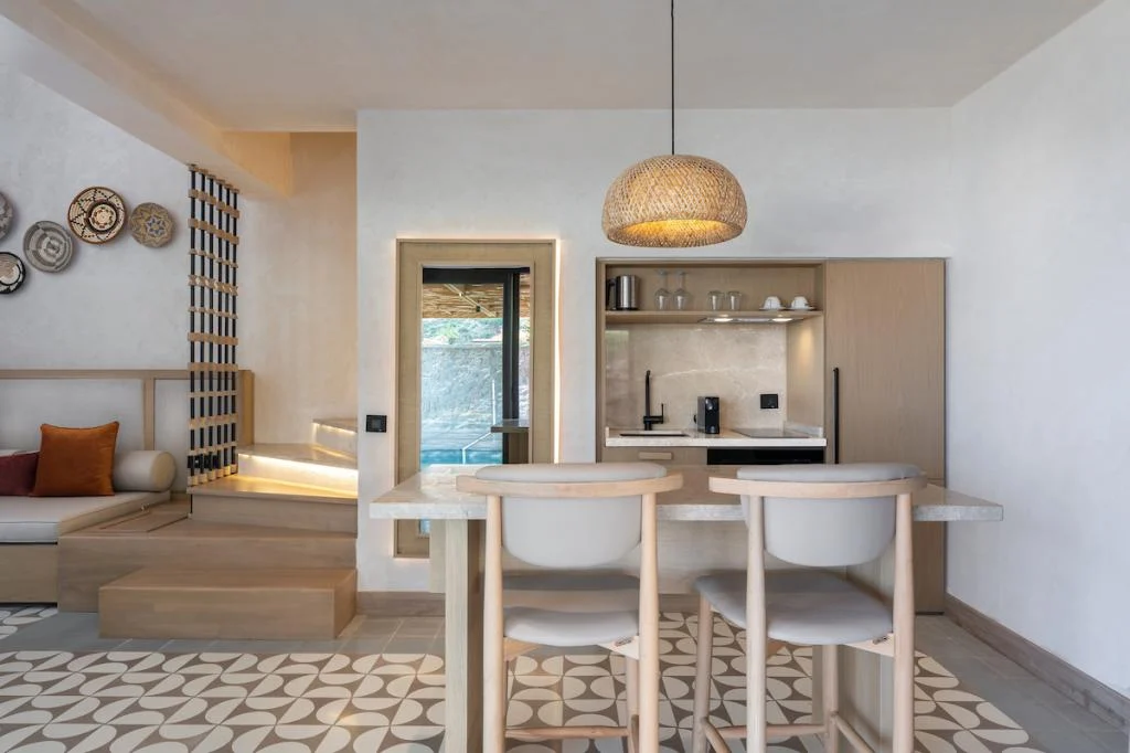 Mekvin Suites Villas