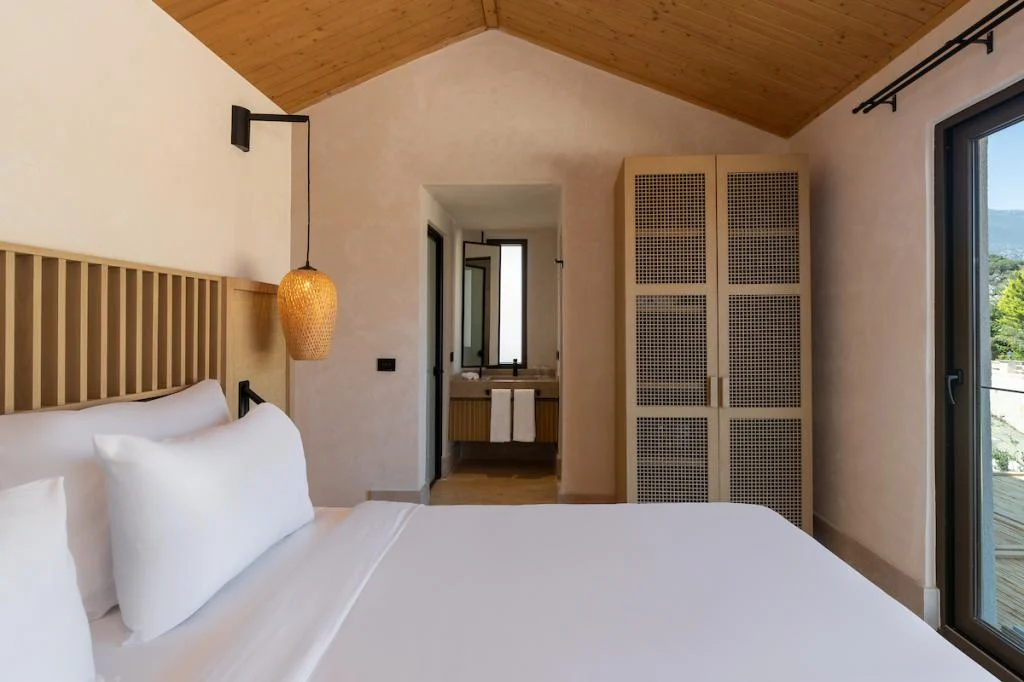 Mekvin Suites Villas