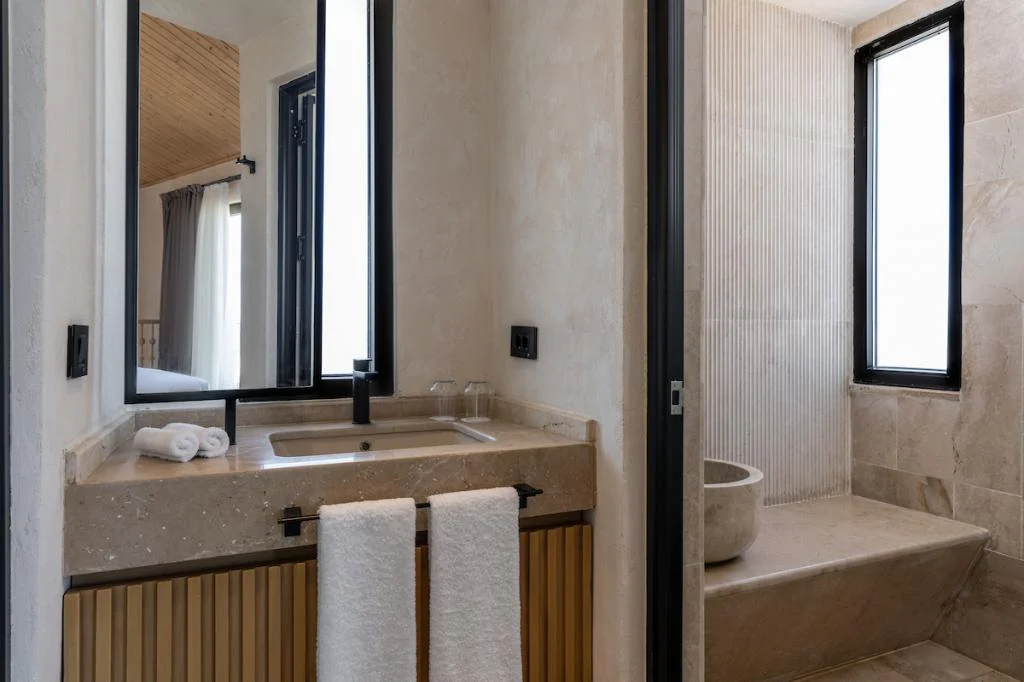 Mekvin Suites Villas