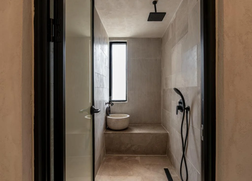 Mekvin Suites Villas