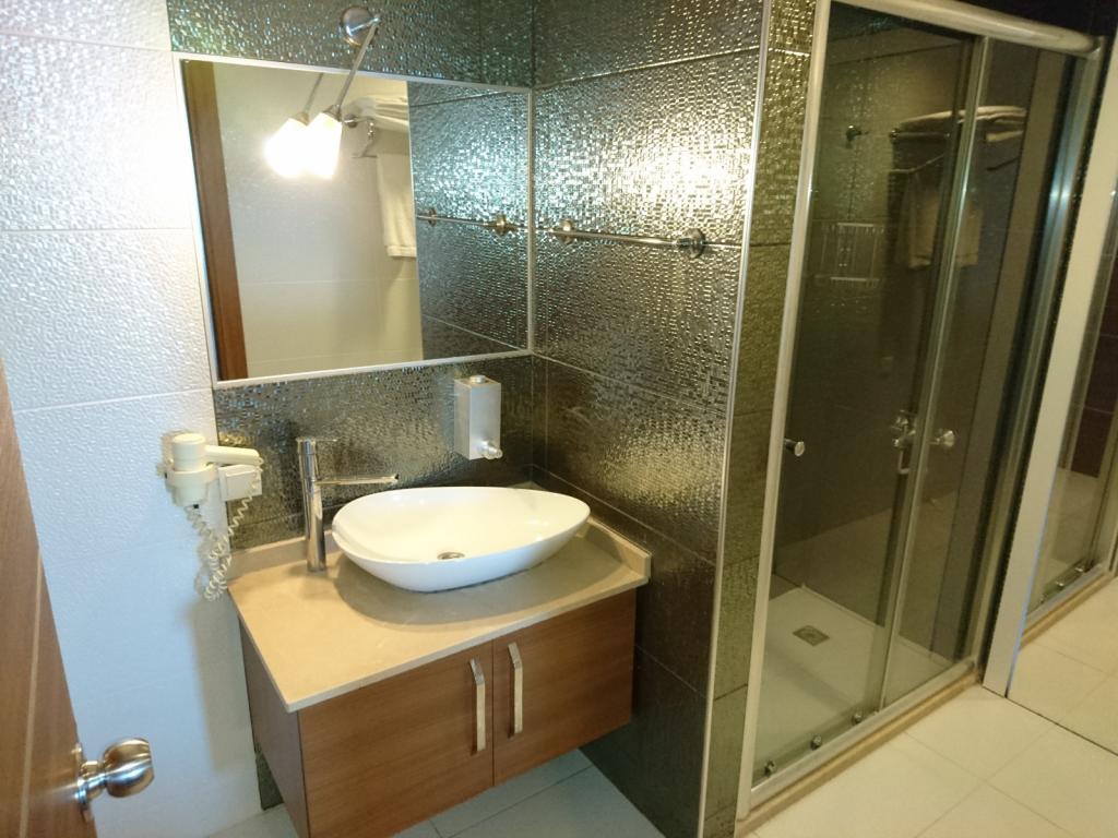 The Corner Park Hotel