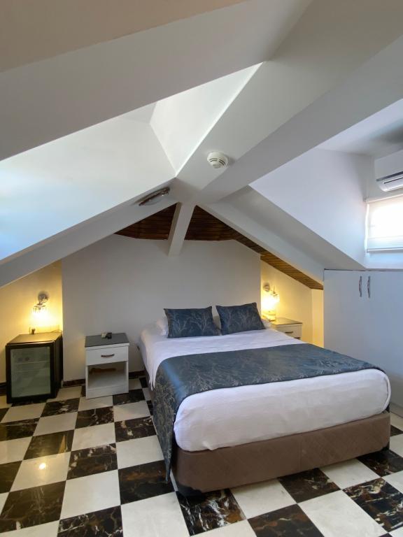 Castle Old Town (c.o.t.)