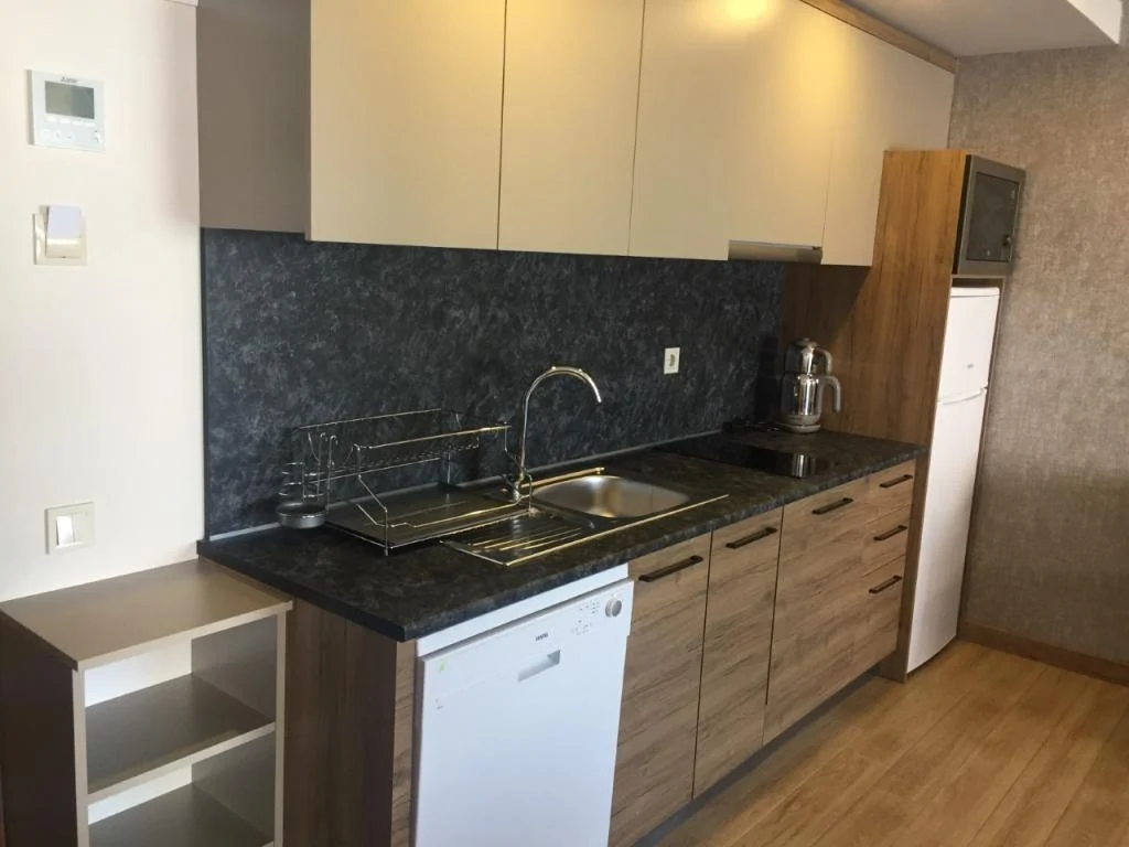 Golden World Suite Hotel