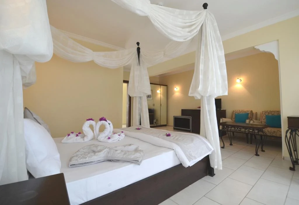 Hotel Cachet (Adult Only +14)