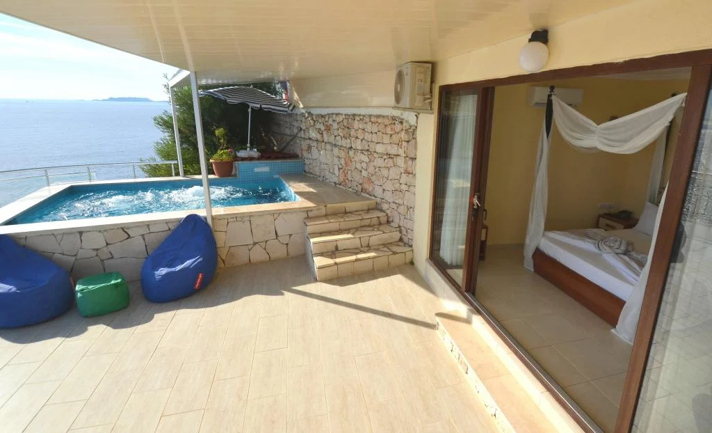 Hotel Cachet (Adult Only +14)