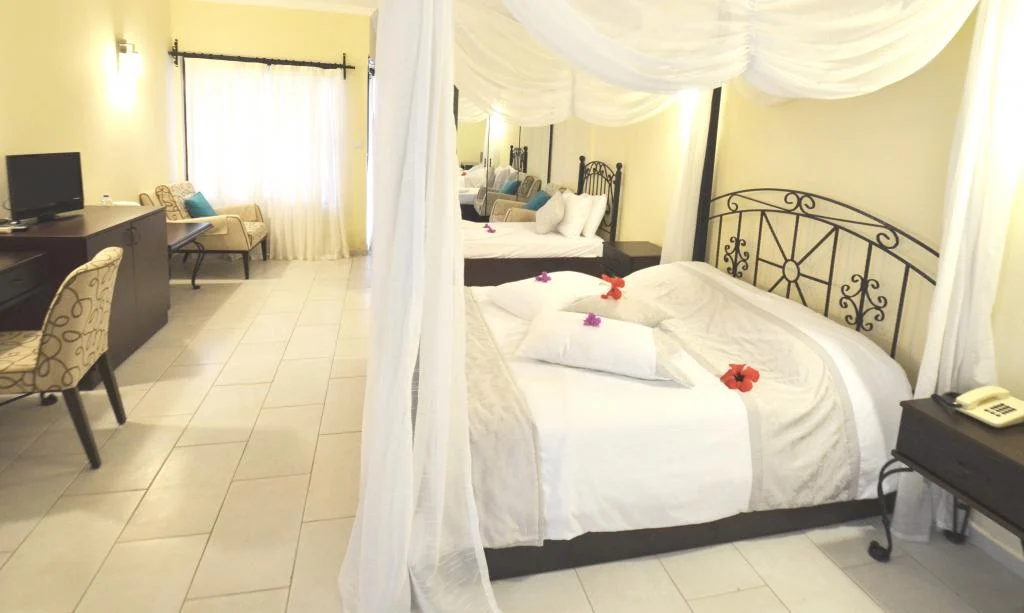 Hotel Cachet (Adult Only +14)