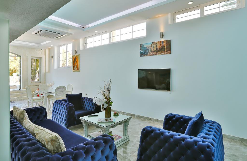 Linda Beach Class Hotel