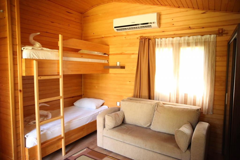 Canada Hotel ve Bungalows