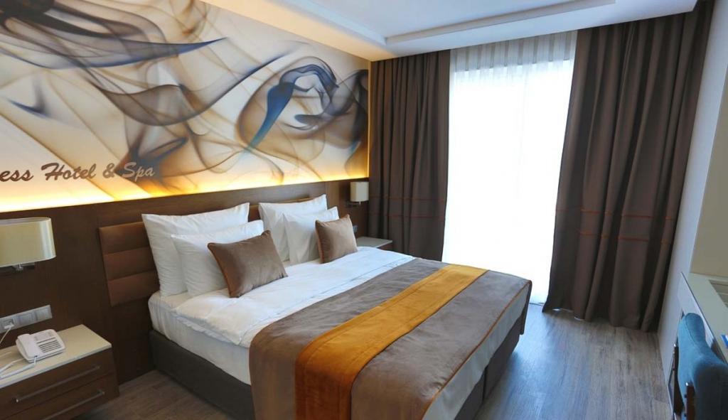 B Business Hotel & Spa