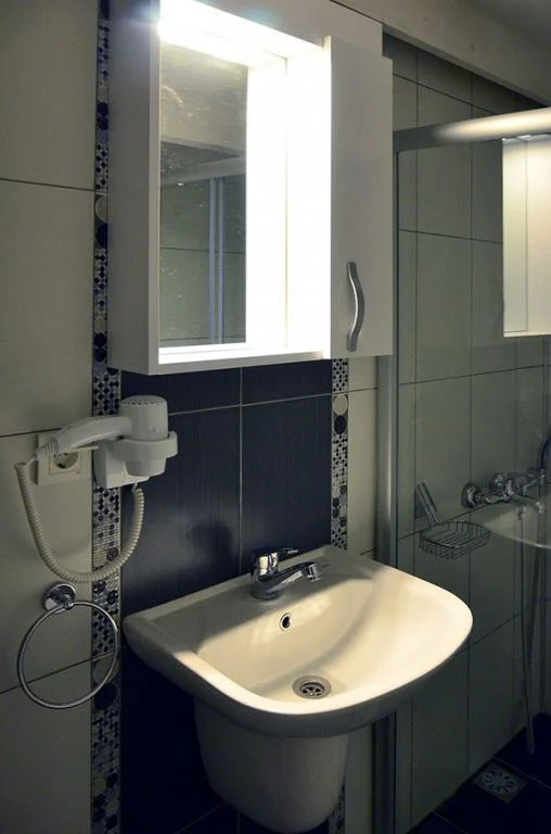 Lukkies Lodge Cıralı