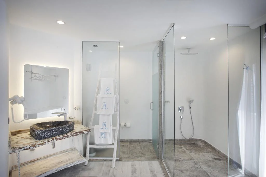 Alley Prime (Adult Only +12)