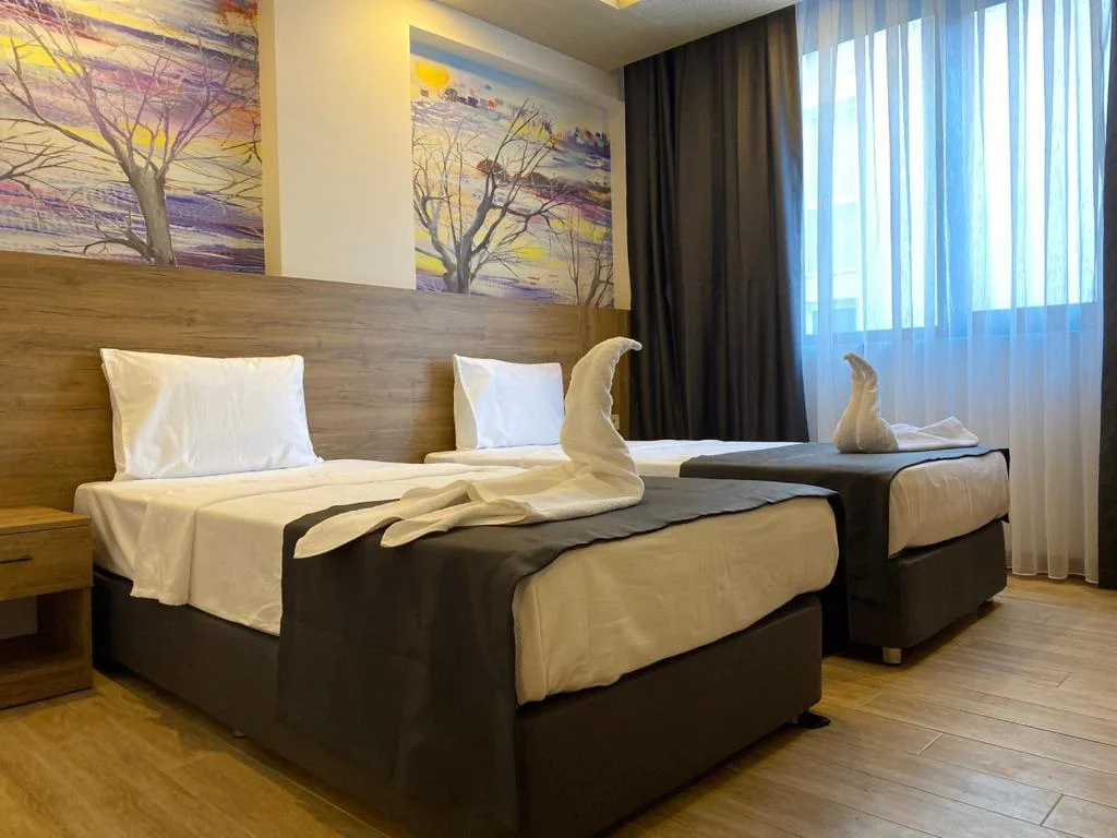 Golden World Suite Hotel