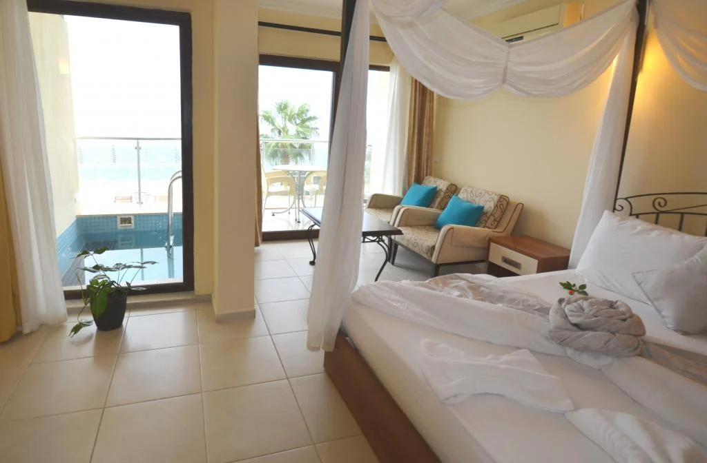 Hotel Cachet (Adult Only +14)