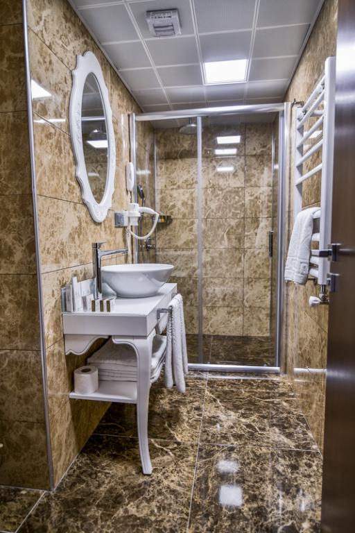 Güvenay Business Hotel