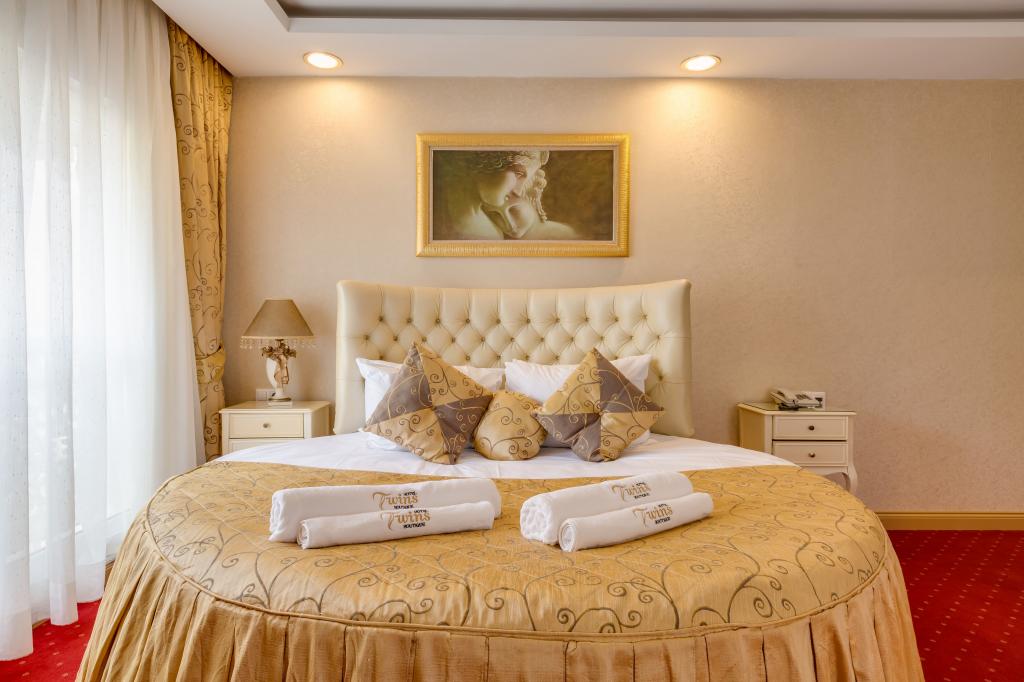 Twins Hotel