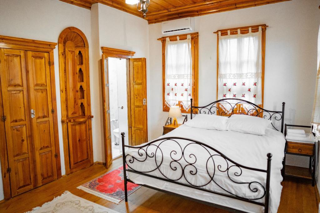 Beypazarı Ömer Ağa Konağı