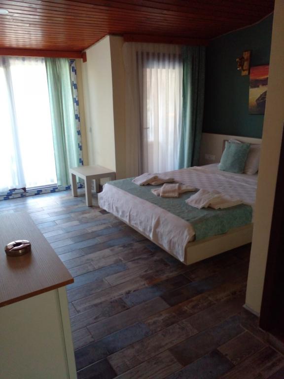 Nuri’s Beach Bungalow