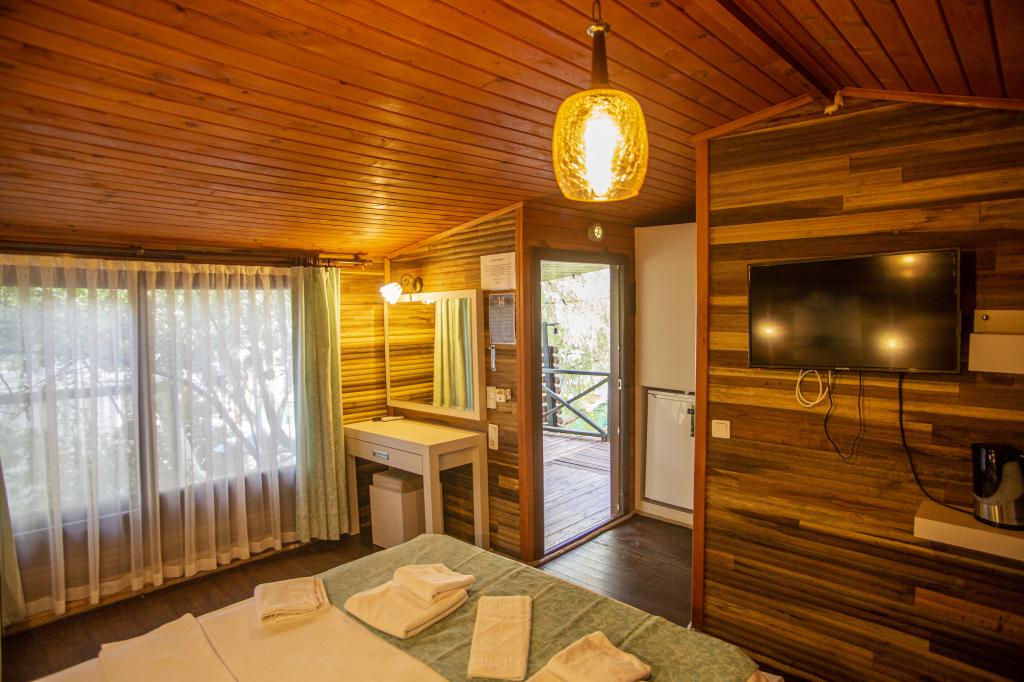 Nuri’s Beach Bungalow