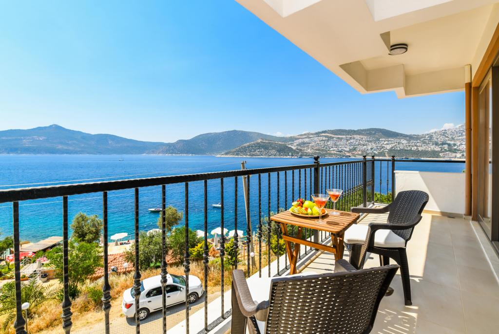 Hotel Kuluhana and Villas