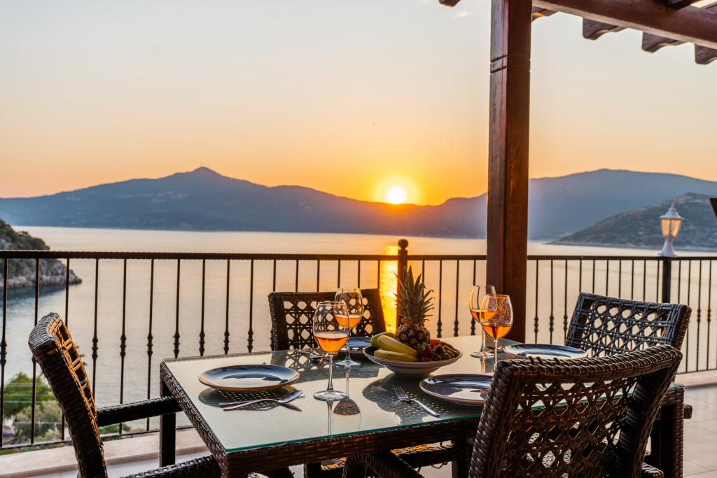 Hotel Kuluhana and Villas