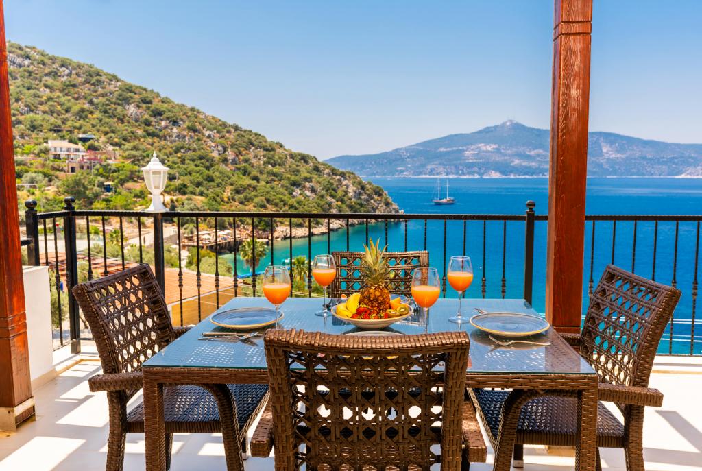 Hotel Kuluhana and Villas