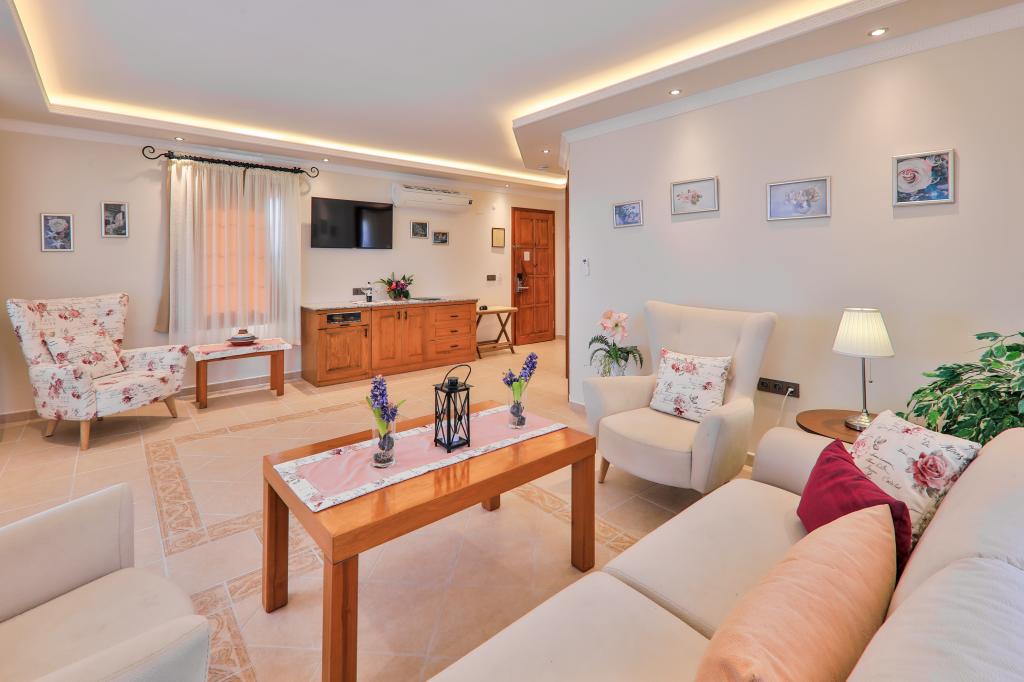 Hotel Hadrian Kaş (+12)