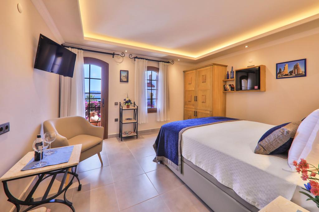Hotel Hadrian Kaş (+12)
