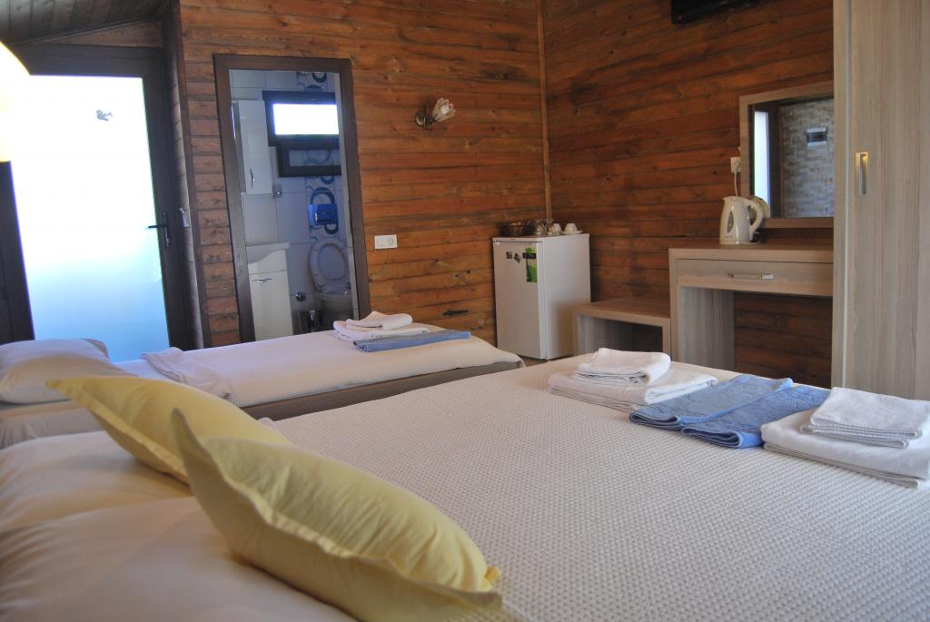 Nuri’s Beach Bungalow