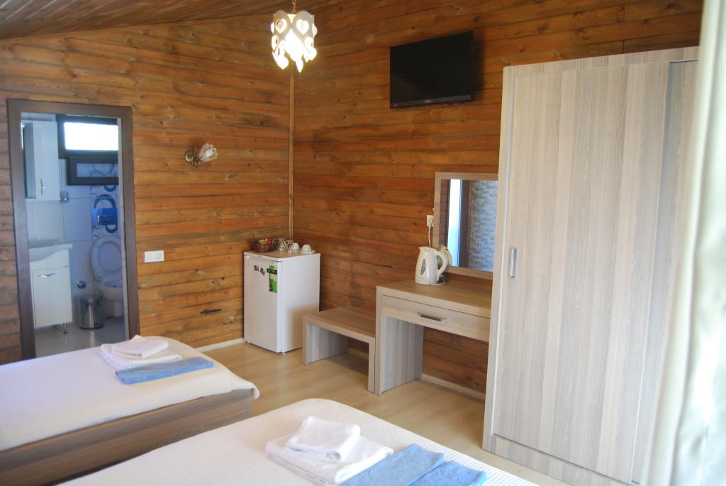 Nuri’s Beach Bungalow