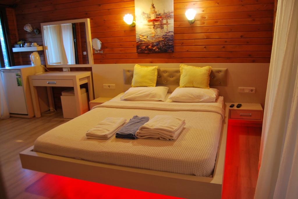 Nuri’s Beach Bungalow