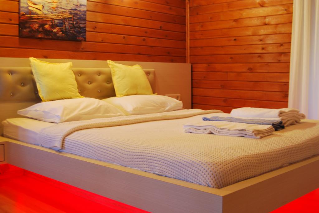 Nuri’s Beach Bungalow