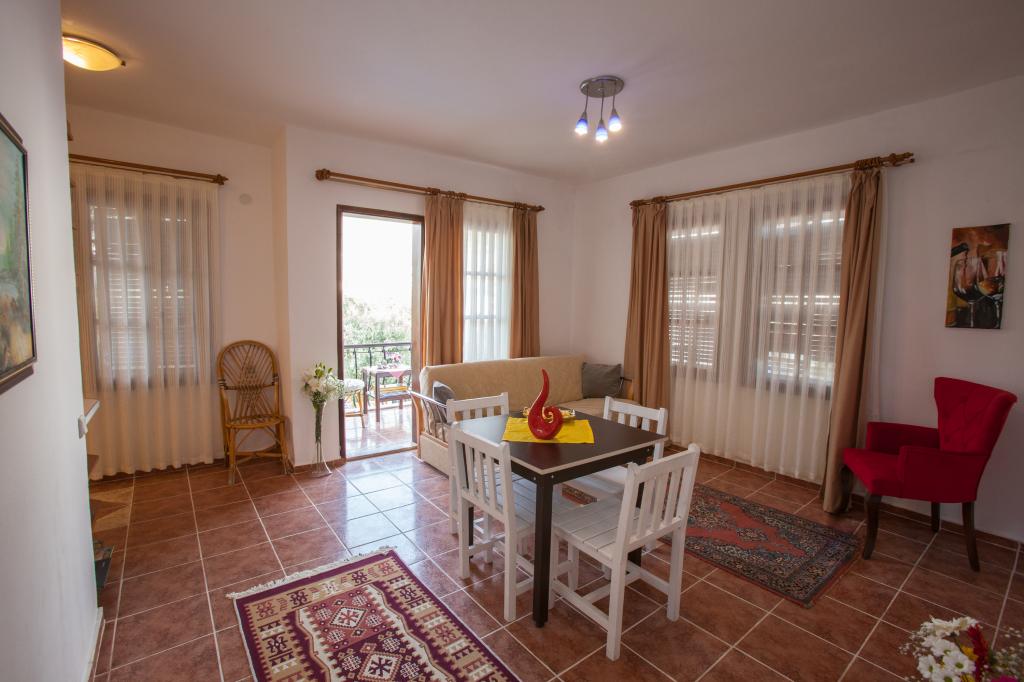 Papermoon Hotel And Apartments