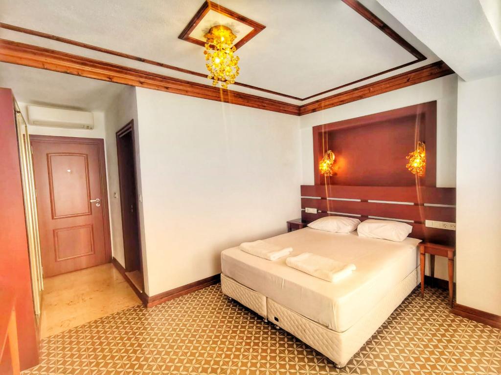 Fahri Otel Bozcaada +8 Yaş