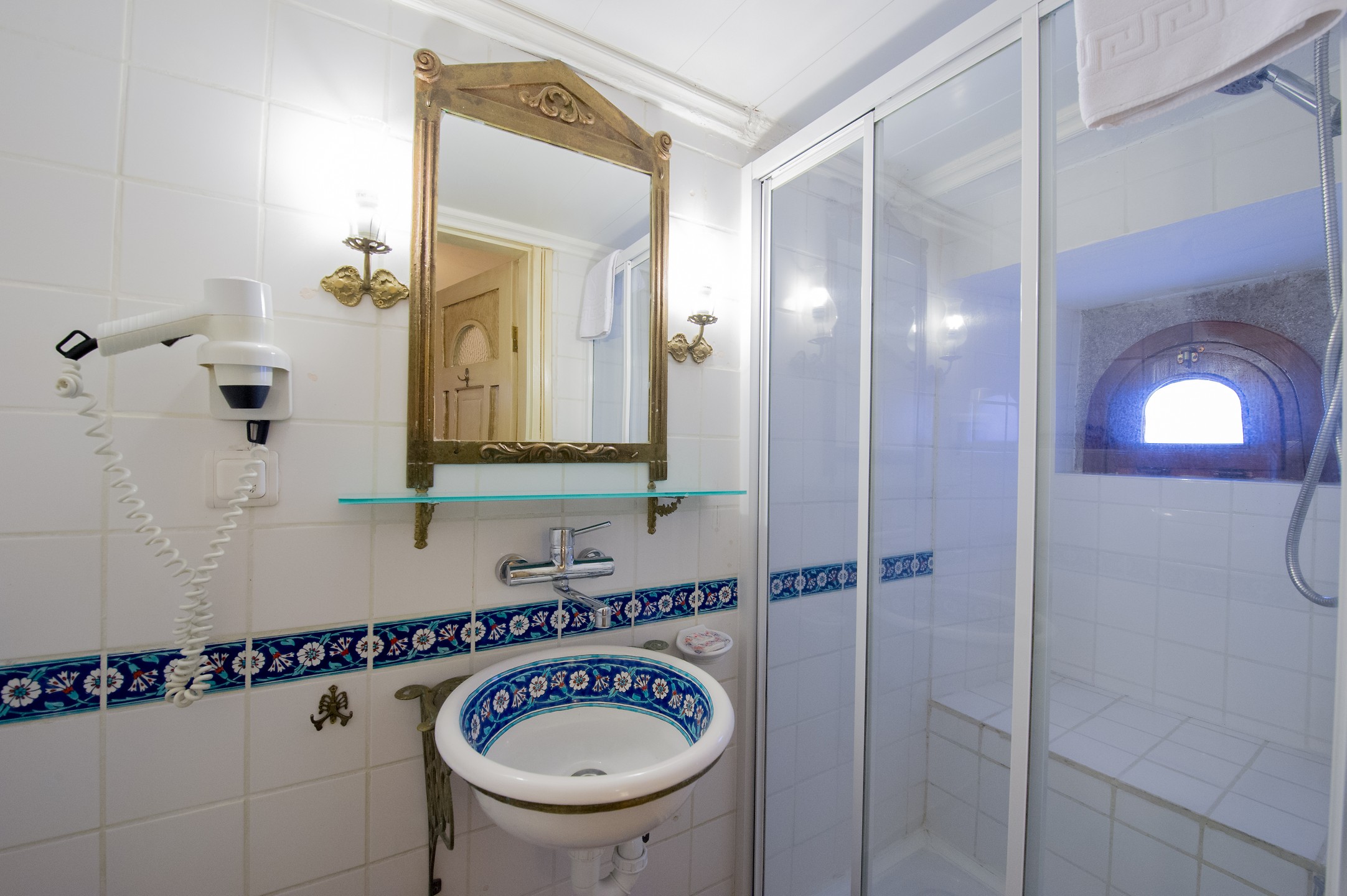 Assos Nazlıhan Hotel