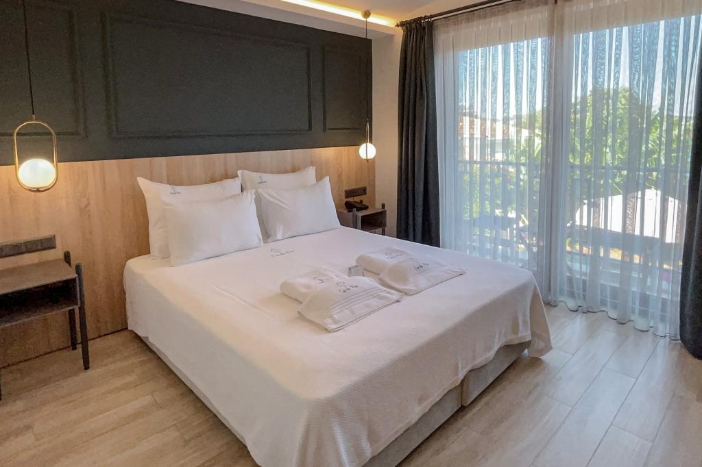 Cunda Pier +12 Adults