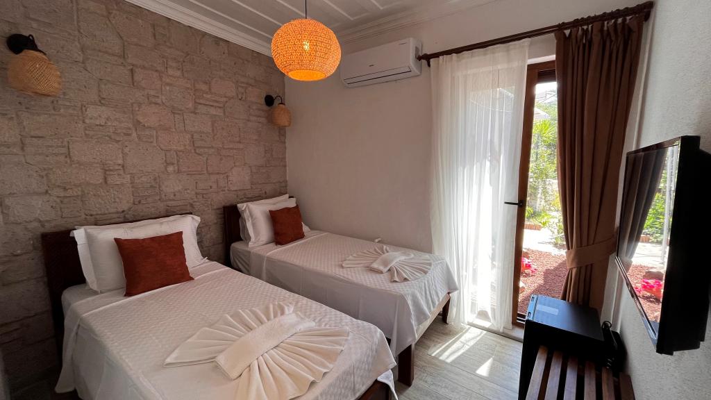 Cunda Taş Otel by Taze