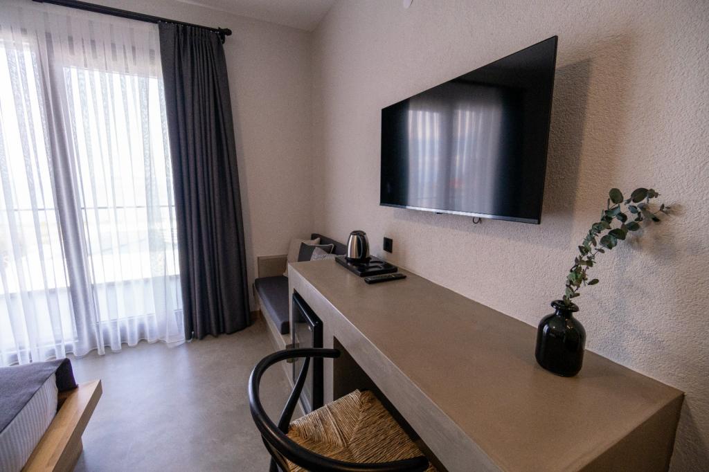 Leone Cunda Edition Otel(+12)